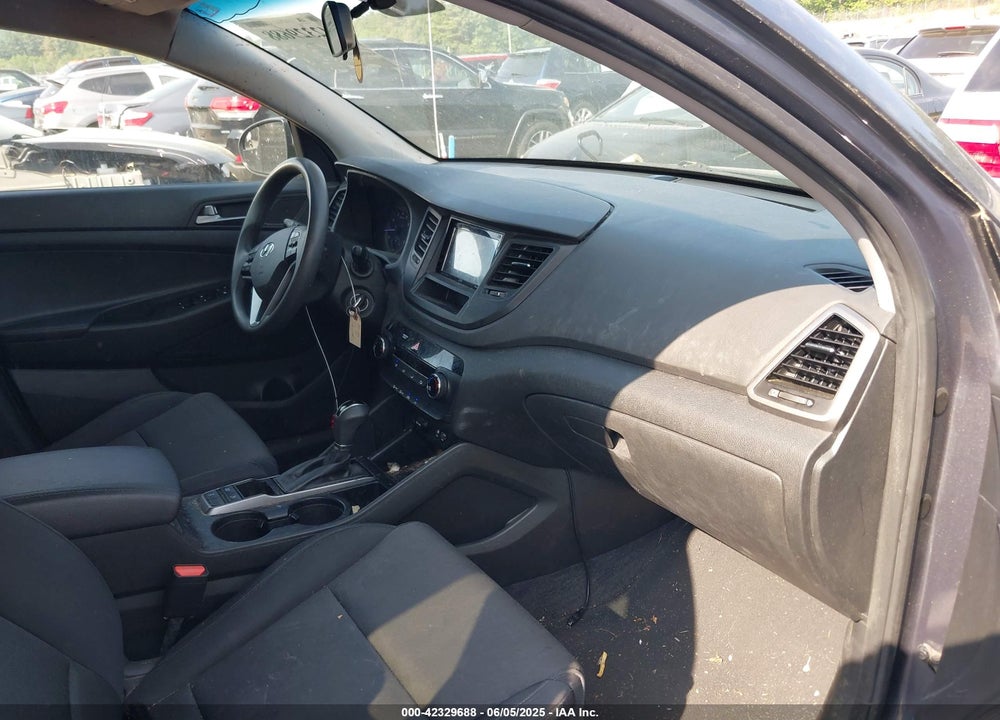 2017 HYUNDAI TUCSON VIN: KM8J3CA41HU405539