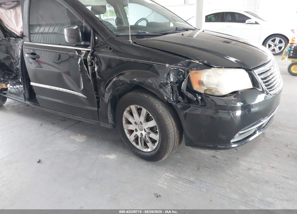 2014 CHRYSLER TOWN & COUNTRY TOURING VIN: 2C4RC1BG5ER157809