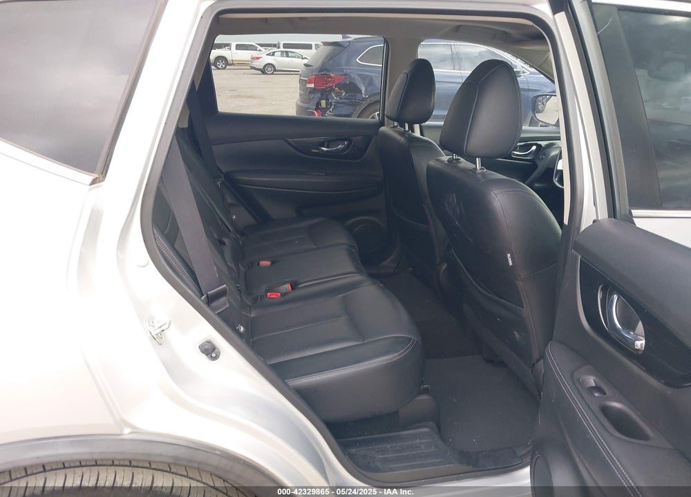 2018 NISSAN ROGUE VIN: JN8AT2MT0JW460399