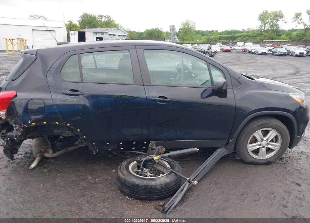2021 CHEVROLET TRAX AWD LS VIN: KL7CJNSB1MB354137
