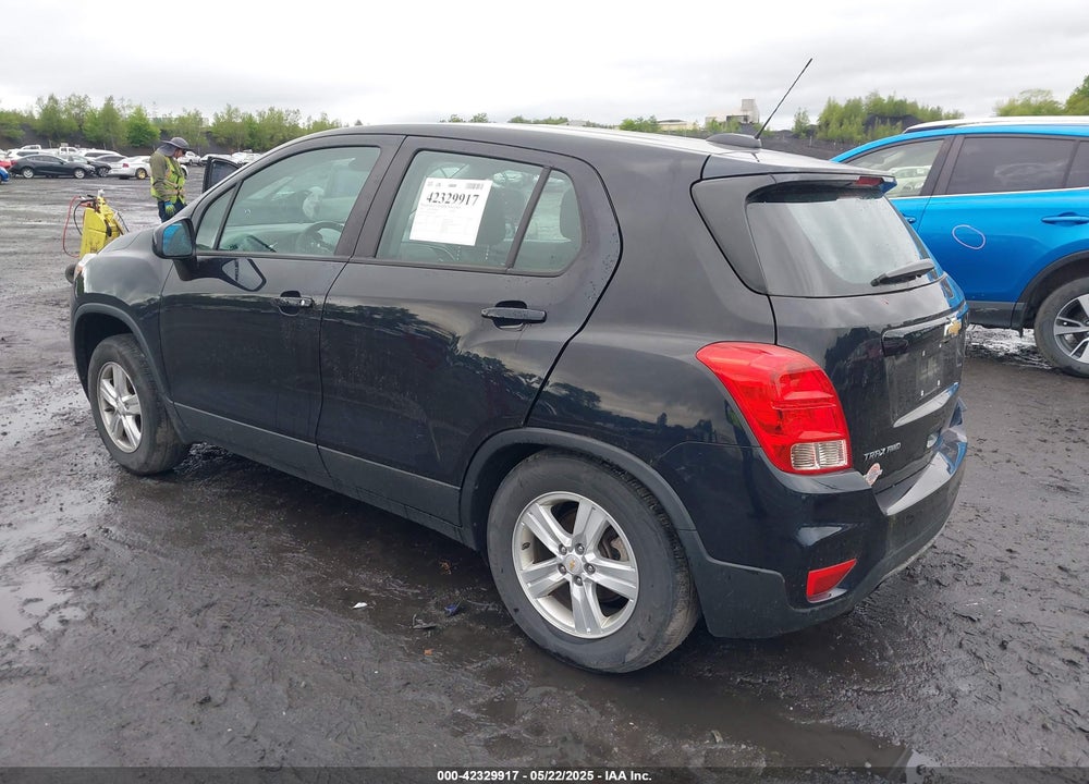2021 CHEVROLET TRAX AWD LS VIN: KL7CJNSB1MB354137