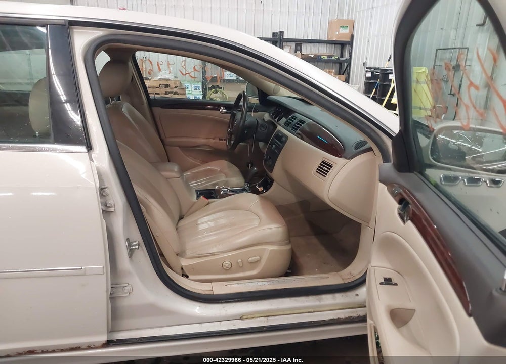 2011 BUICK LUCERNE VIN: 1G4HC5EM6BU110531