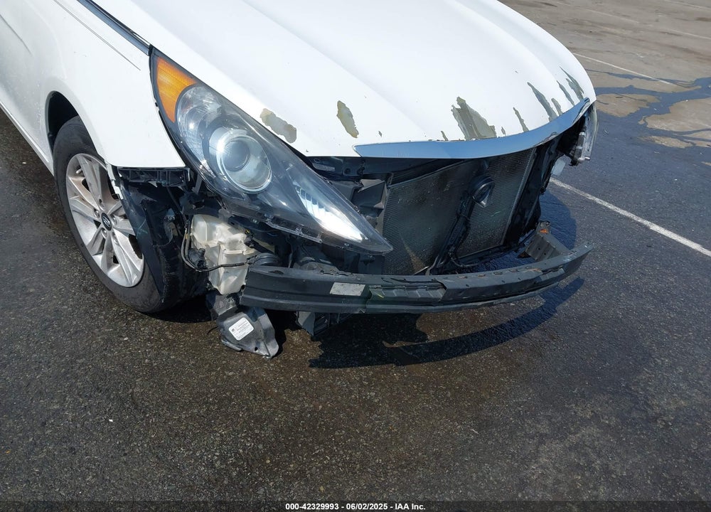 2013 HYUNDAI SONATA VIN: 5NPEB4AC0DH566586