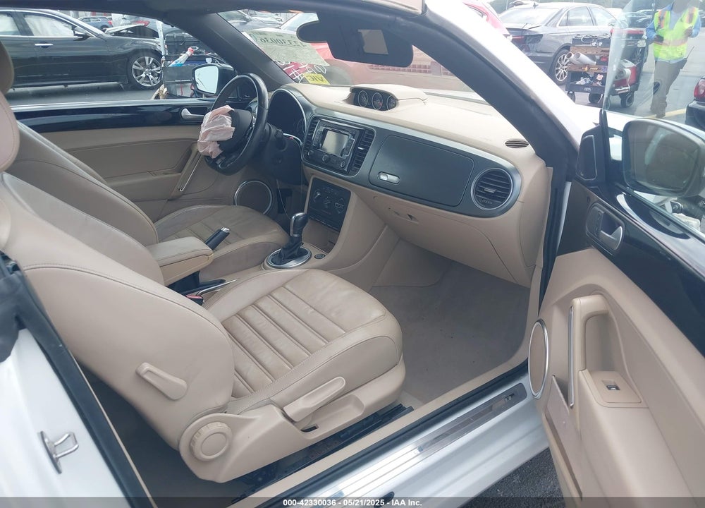 2015 VOLKSWAGEN BEETLE VIN: 3VW7T7AT9FM818482