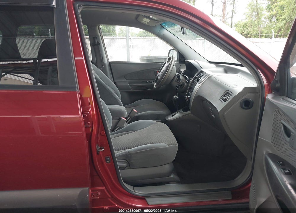2006 HYUNDAI TUCSON GLS/LIMITED VIN: KM8JN72D66U370199