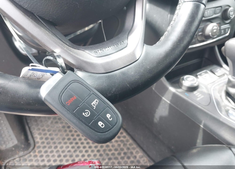 2020 JEEP CHEROKEE LATITUDE PLUS 4X4 VIN: 1C4PJMLB1LD569548