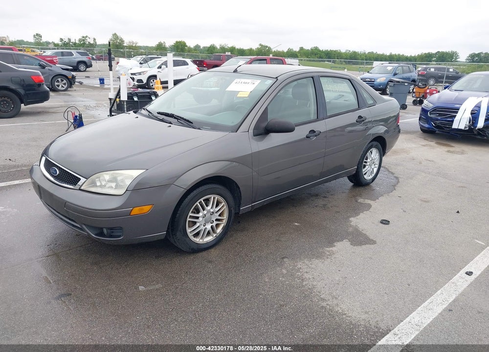 2005 FORD FOCUS ZX4 VIN: 1FAFP34N95W312583