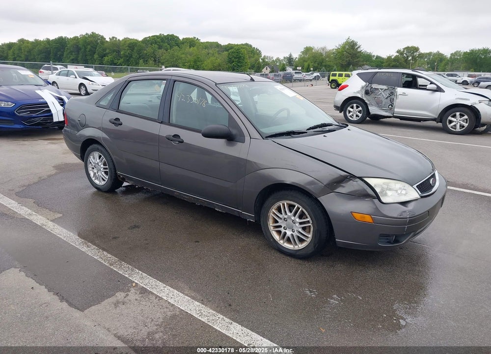 2005 FORD FOCUS ZX4 VIN: 1FAFP34N95W312583
