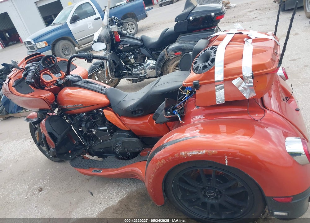 2020 HARLEY-DAVIDSON FLTRK VIN: 1HD1KZF19LB615933