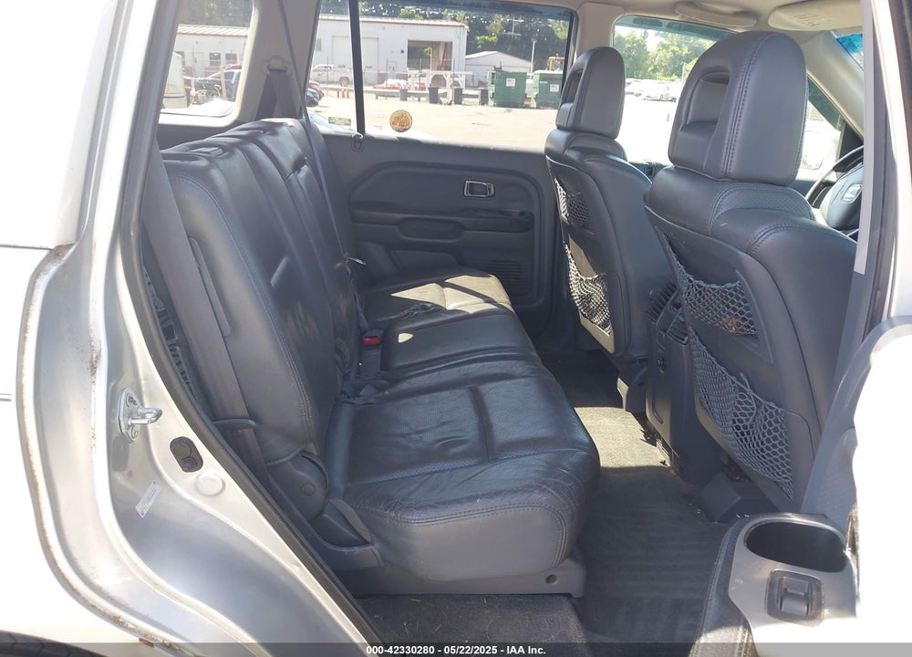 2005 HONDA PILOT EX-L VIN: 5FNYF18555B023872