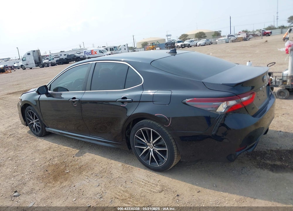 2021 TOYOTA CAMRY VIN: 4T1G11AK3MU558775