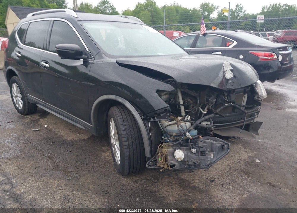 2018 NISSAN ROGUE SV VIN: KNMAT2MV4JP569925