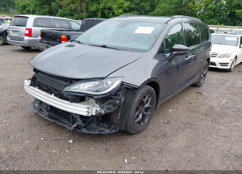 2018 CHRYSLER PACIFICA LIMITED VIN: 2C4RC1GG4JR295389