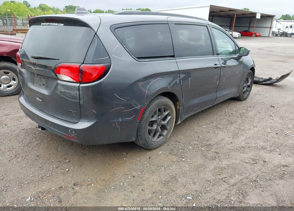 2018 CHRYSLER PACIFICA LIMITED VIN: 2C4RC1GG4JR295389