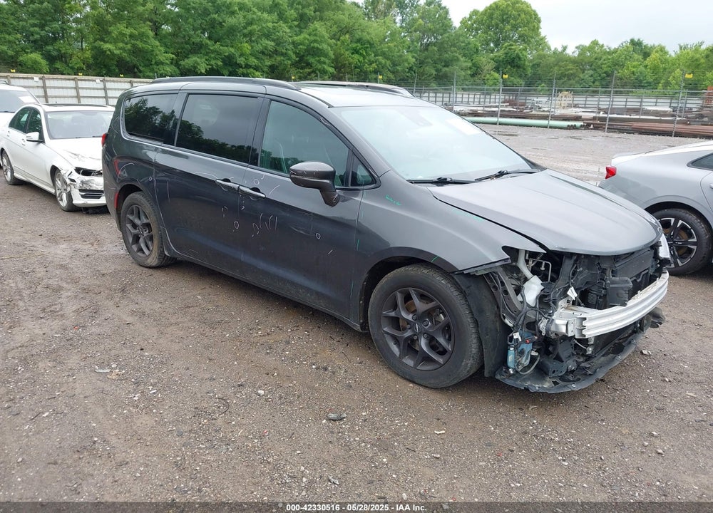 2018 CHRYSLER PACIFICA LIMITED VIN: 2C4RC1GG4JR295389