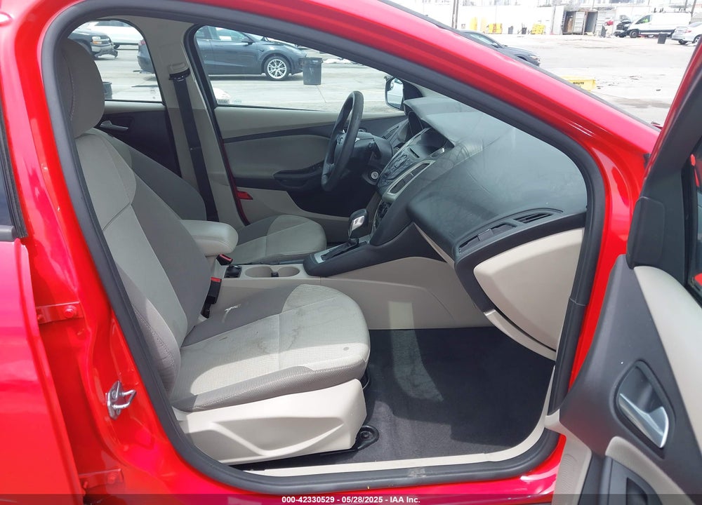 2014 FORD FOCUS SE VIN: 1FADP3K29EL407503