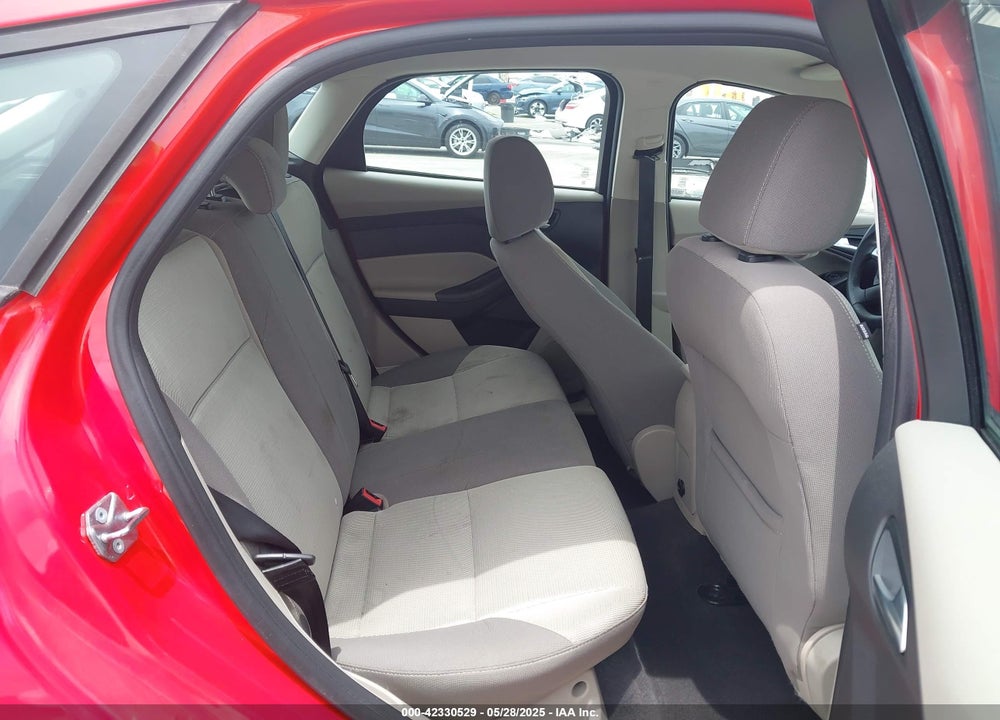 2014 FORD FOCUS SE VIN: 1FADP3K29EL407503