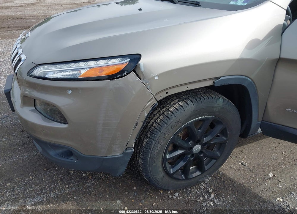 2017 JEEP CHEROKEE LATITUDE 4X4 VIN: 1C4PJMCB7HW588486