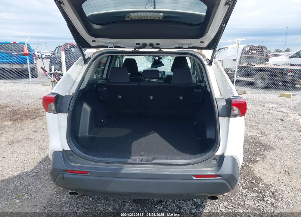 2019 TOYOTA RAV4 XLE VIN: 2T3W1RFV6KW026003