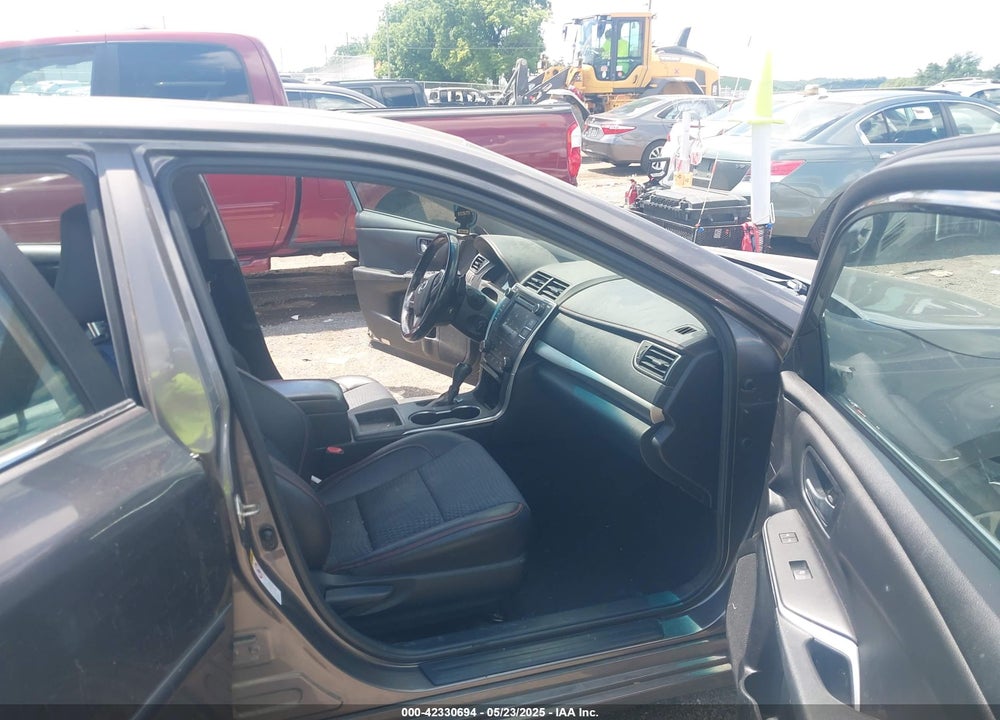 2015 TOYOTA CAMRY SE VIN: 4T1BF1FK8FU878133