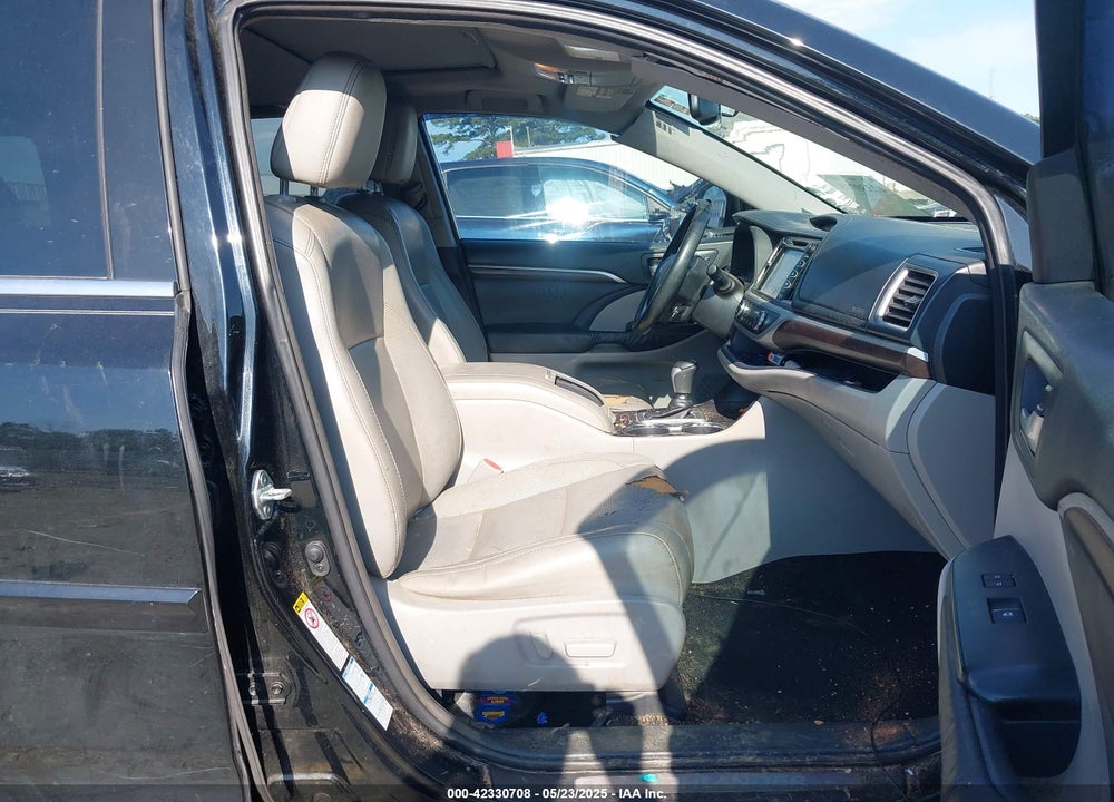 2015 TOYOTA HIGHLANDER VIN: 5TDDKRFH0FS108685