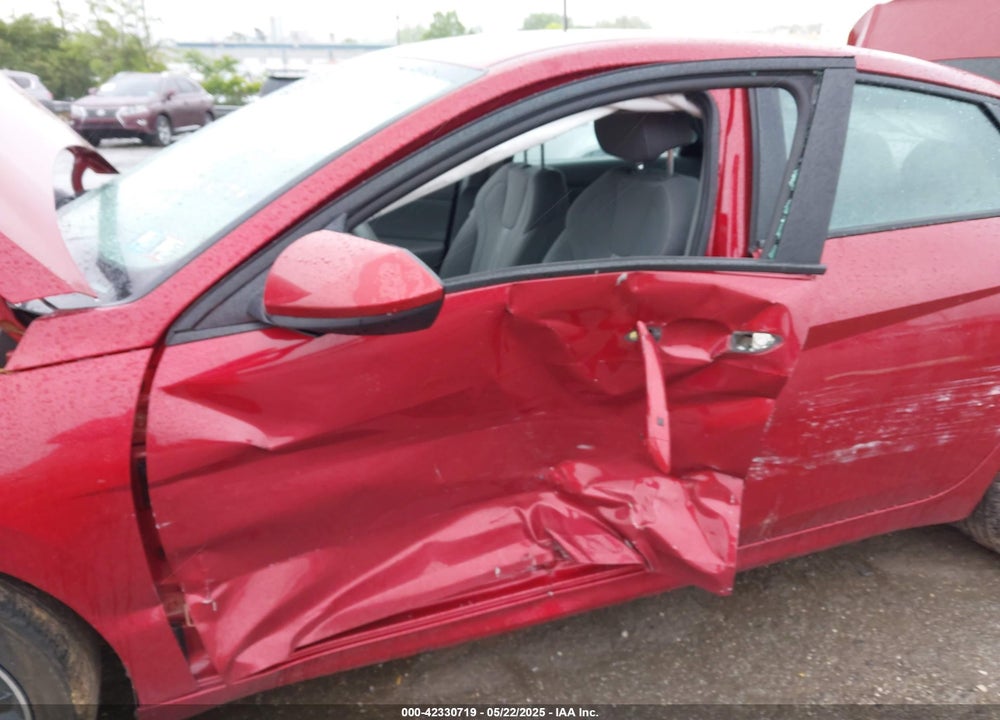 2023 HYUNDAI ELANTRA VIN: KMHLS4AG7PU570506