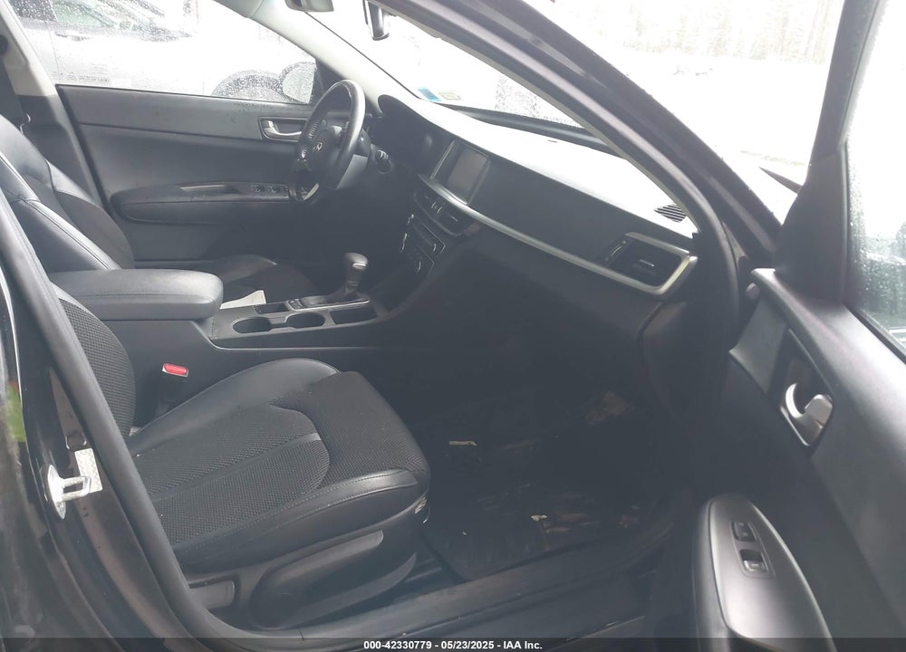 2019 KIA OPTIMA VIN: 5XXGT4L37KG354411