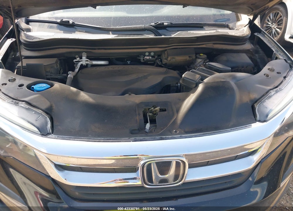 2021 HONDA PILOT VIN: 5FNYF5H52MB009644
