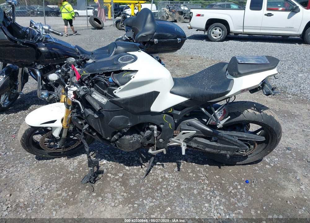 2021 HONDA CBR1000 RR VIN: JH2SC7718MK400512