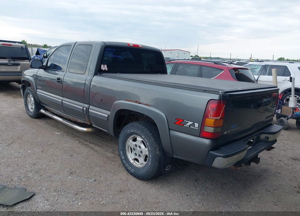 2002 CHEVROLET SILVERADO 1500 LS VIN: 1GCEK19T22E236500