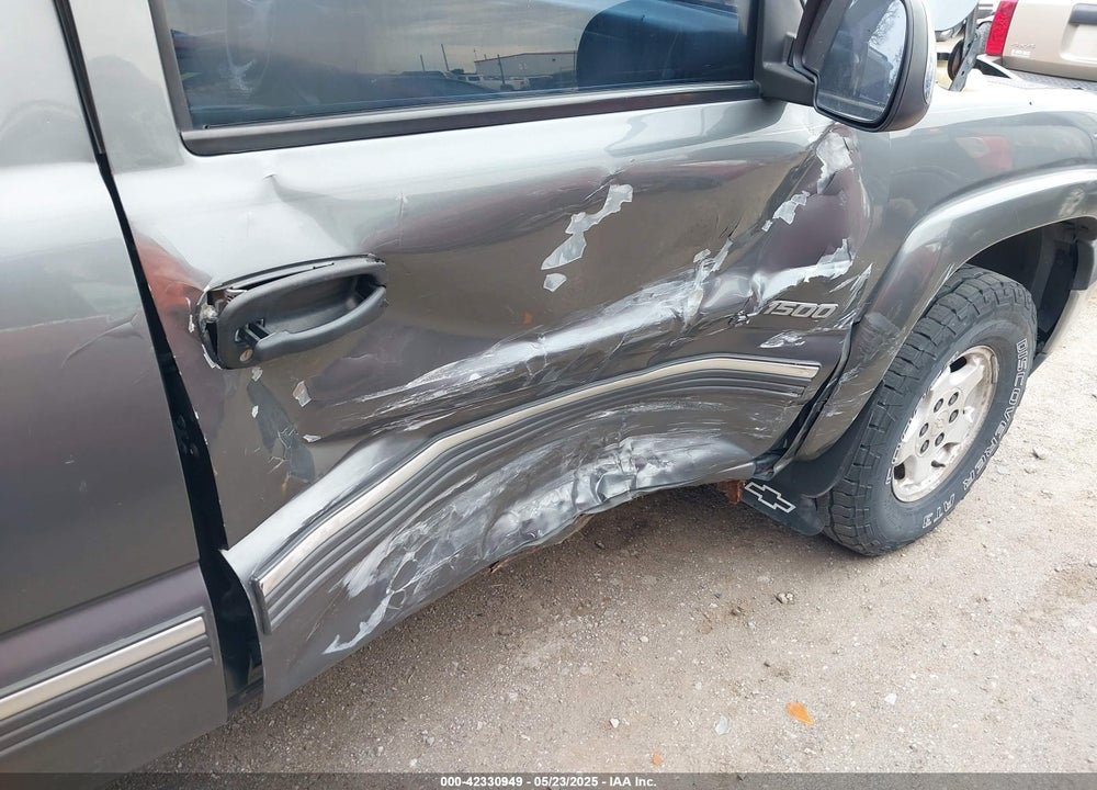 2002 CHEVROLET SILVERADO 1500 LS VIN: 1GCEK19T22E236500