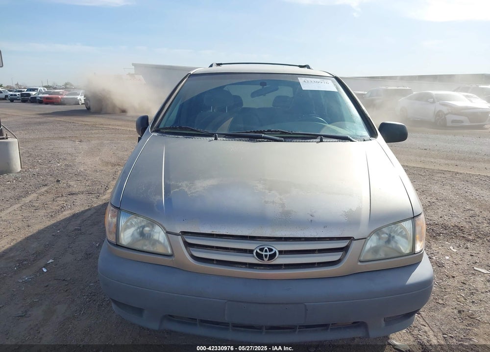 2002 TOYOTA SIENNA LE/XLE VIN: 4T3ZF13CX2U418999
