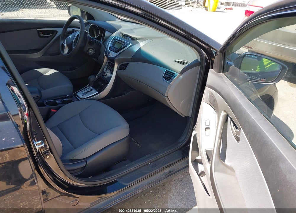 2011 HYUNDAI ELANTRA VIN: KMHDH4AE9BU151132