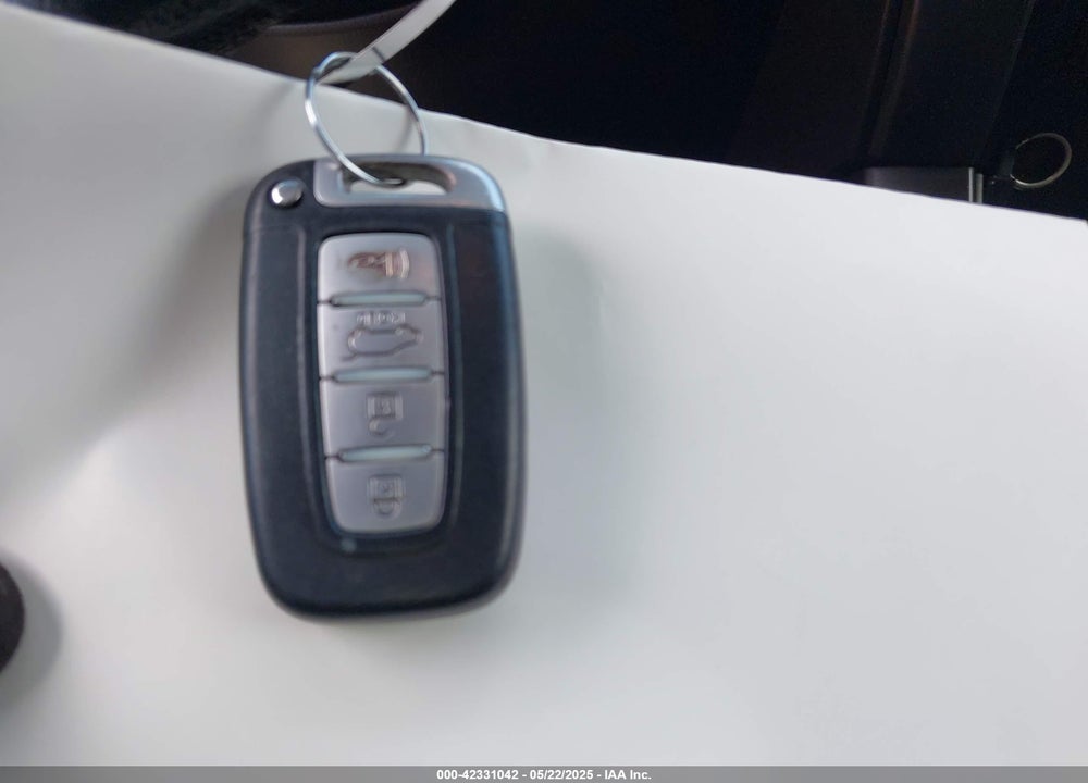 2012 KIA SORENTO VIN: 5XYKWDA2XCG244302