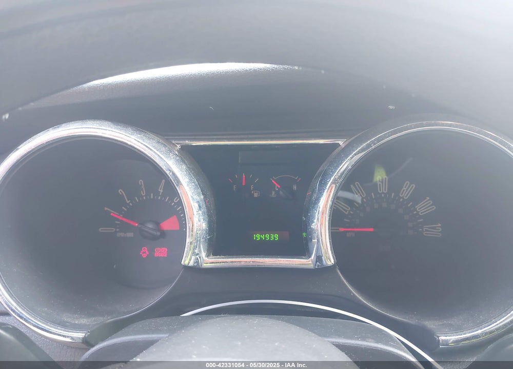 2005 FORD MUSTANG V6 DELUXE/V6 PREMIUM VIN: 1ZVFT80N155168894