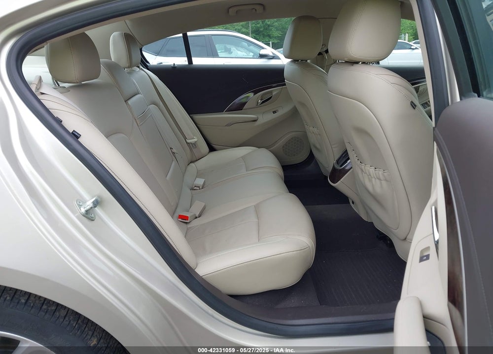 2015 BUICK LACROSSE VIN: 1G4GB5G31FF137553