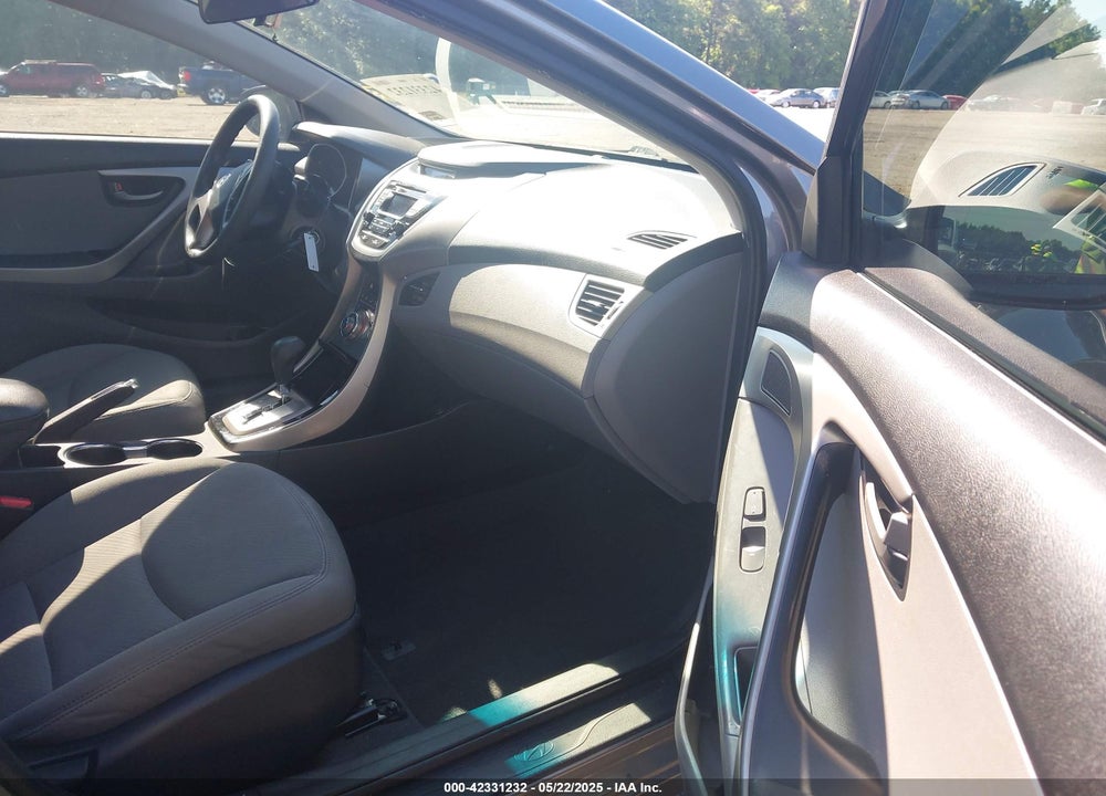2013 HYUNDAI ELANTRA VIN: 5NPDH4AE0DH241738
