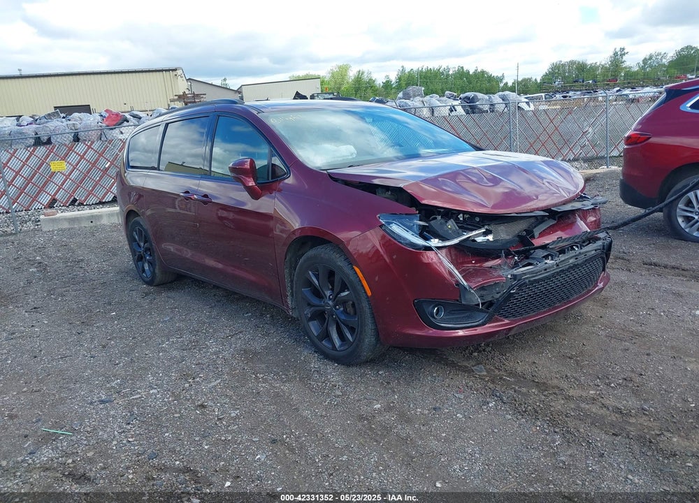 2019 CHRYSLER PACIFICA LIMITED VIN: 2C4RC1GG5KR652497