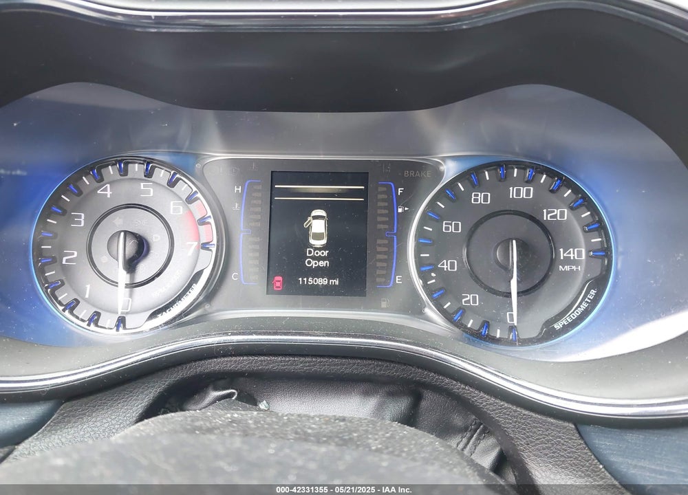2015 CHRYSLER 200 VIN: 1C3CCCBB3FN550829