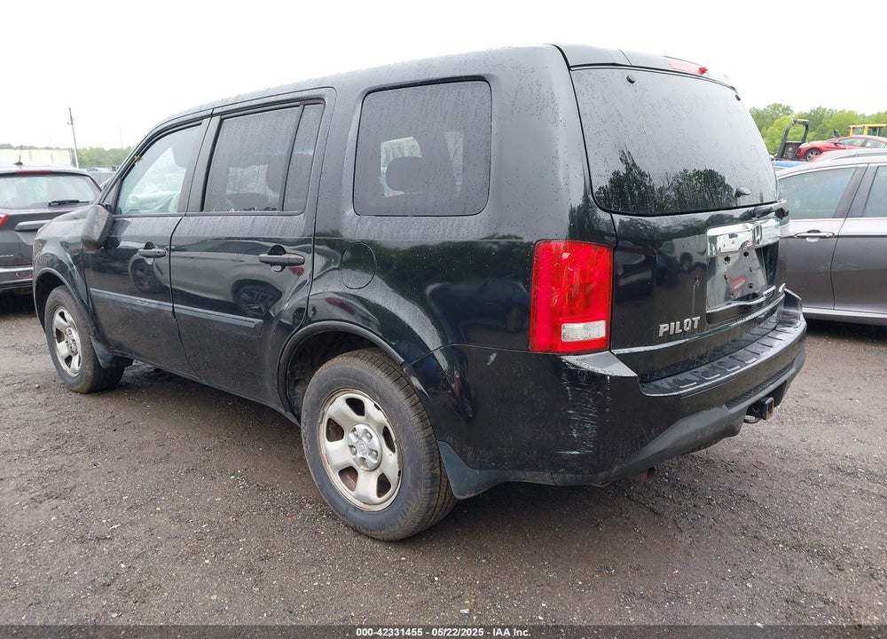2012 HONDA PILOT LX VIN: 5FNYF4H22CB003888