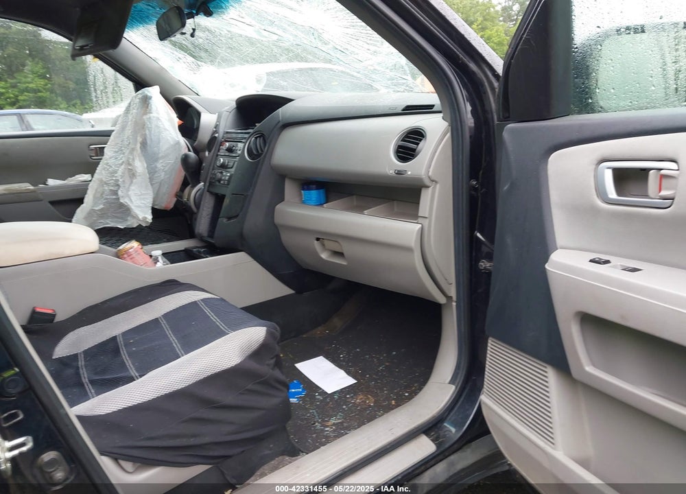 2012 HONDA PILOT LX VIN: 5FNYF4H22CB003888