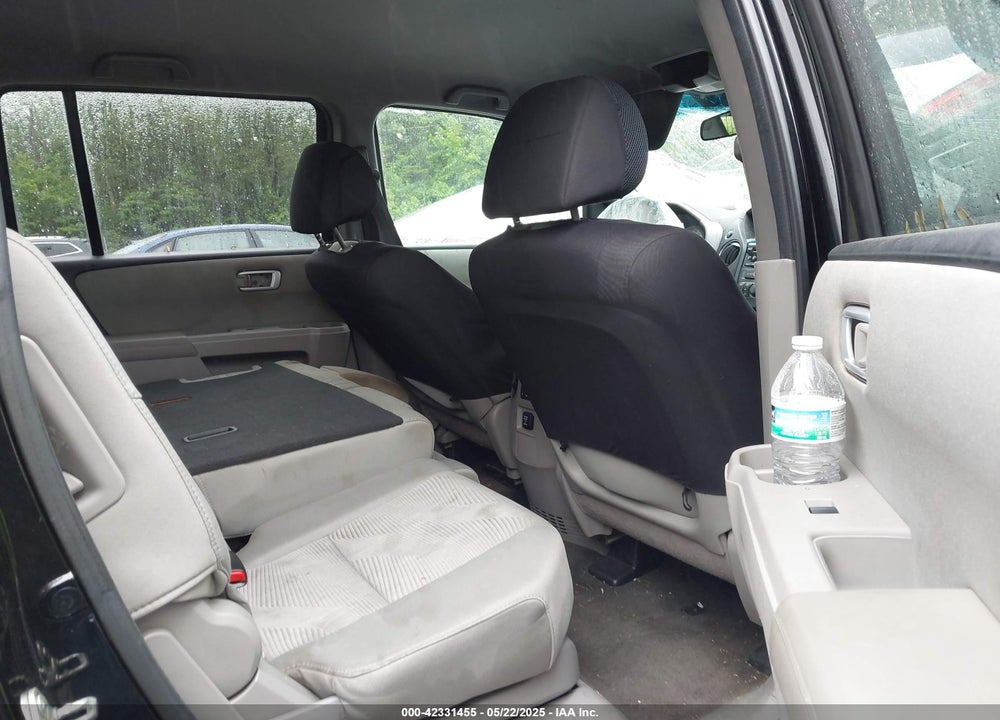 2012 HONDA PILOT LX VIN: 5FNYF4H22CB003888