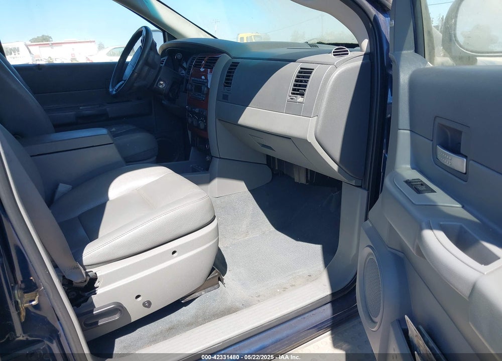 2005 DODGE DURANGO SLT VIN: 1D4HD48D35F532422