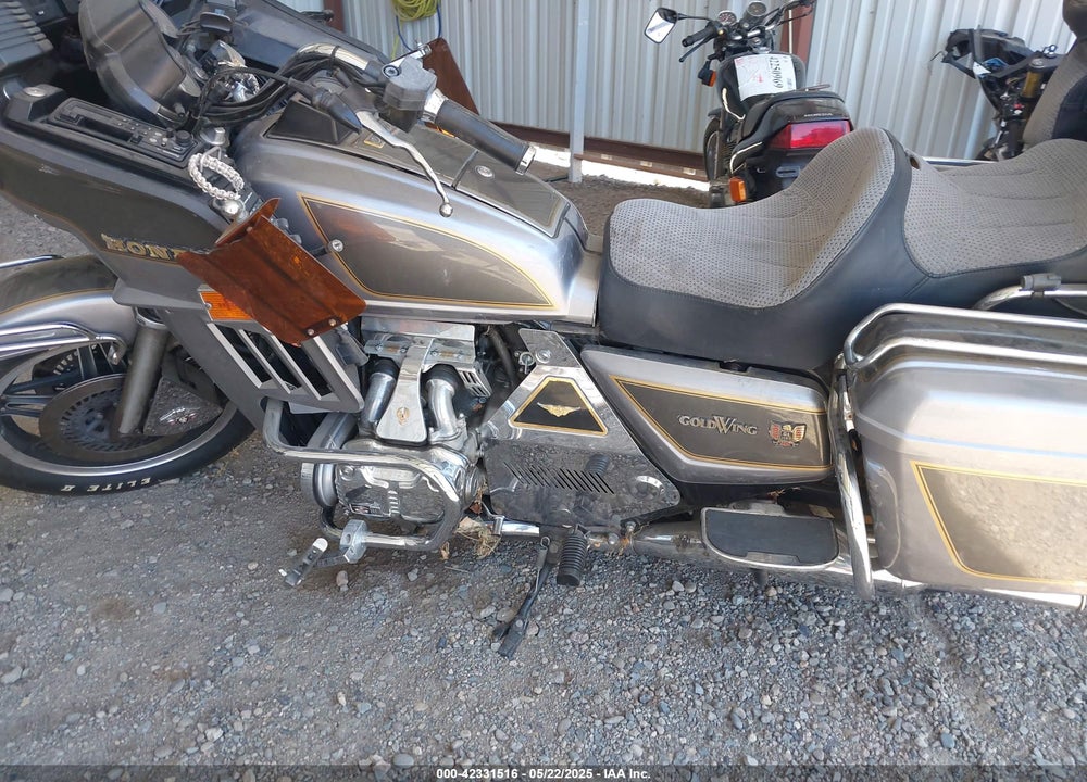 1982 HONDA GL1100 A VIN: 1HFSC022XCA215503