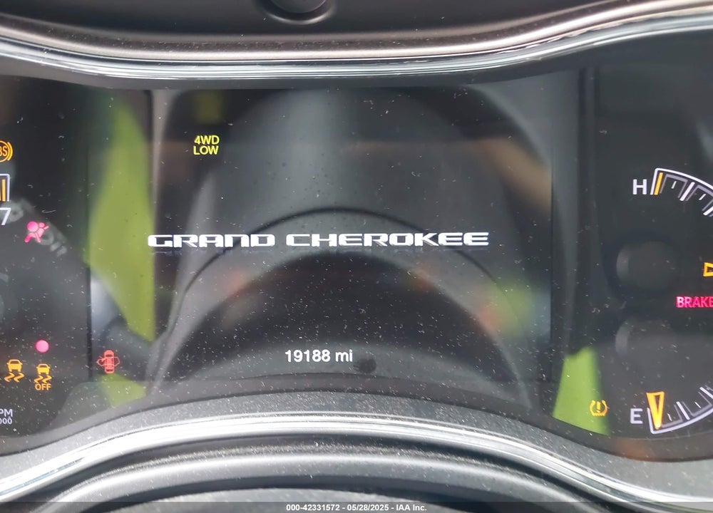 2019 JEEP GRAND CHEROKEE VIN: 1C4RJFAG2KC620398