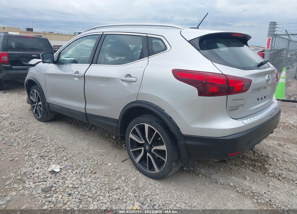 2017 NISSAN ROGUE SPORT VIN: JN1BJ1CP4HW022907