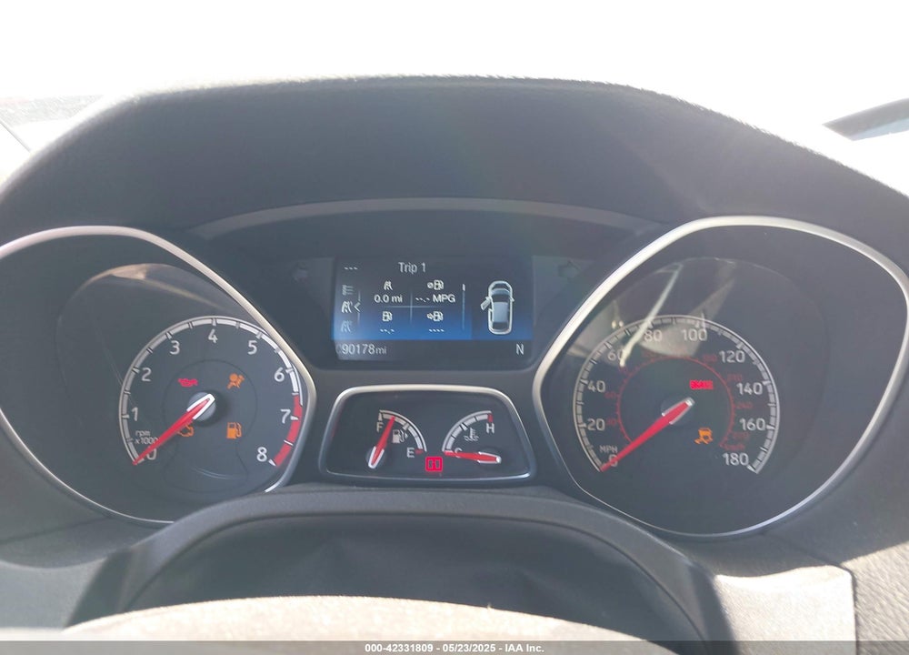 2016 FORD FOCUS VIN: 1FADP3L98GL247029