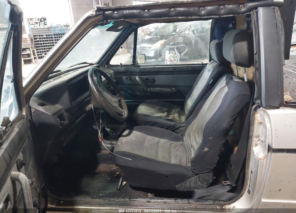 1987 VOLKSWAGEN CABRIOLET VIN: WVWCA015XHK010619