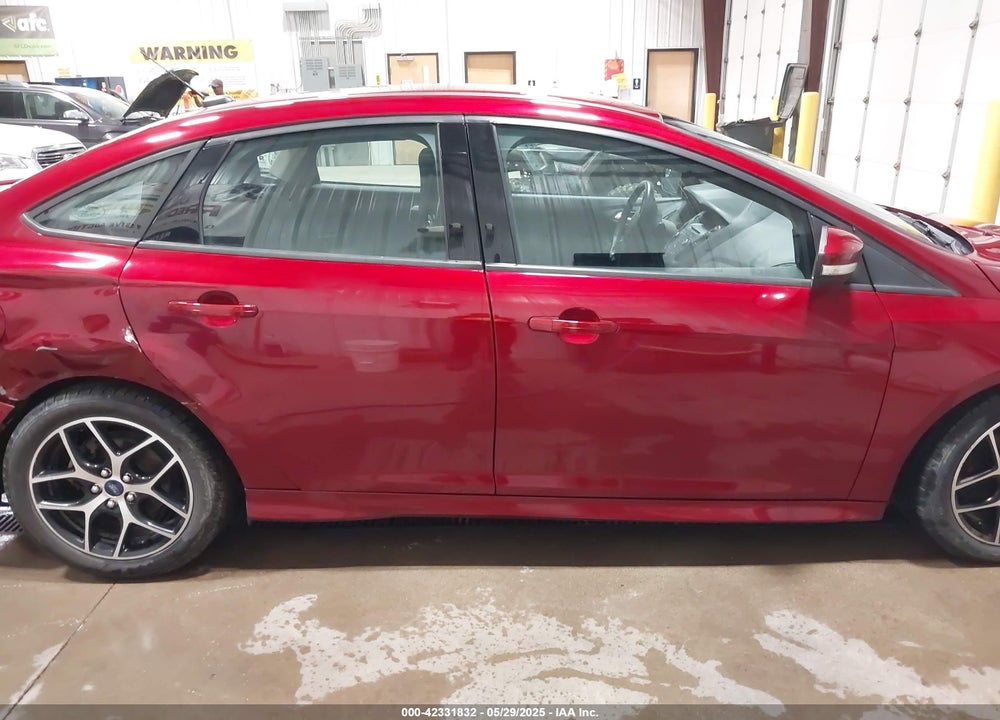 2015 FORD FOCUS SE VIN: 1FADP3F21FL306273