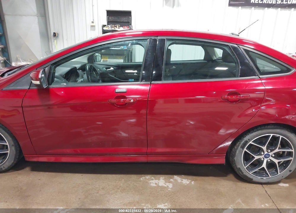 2015 FORD FOCUS SE VIN: 1FADP3F21FL306273